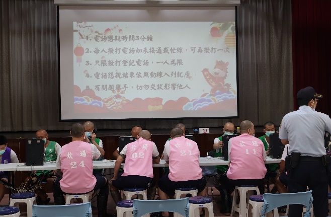 千里一線牽，電話懇親透過話筒傳遞關懷